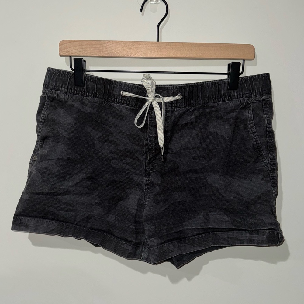 Vuori Ripstop Shorts Black Camo